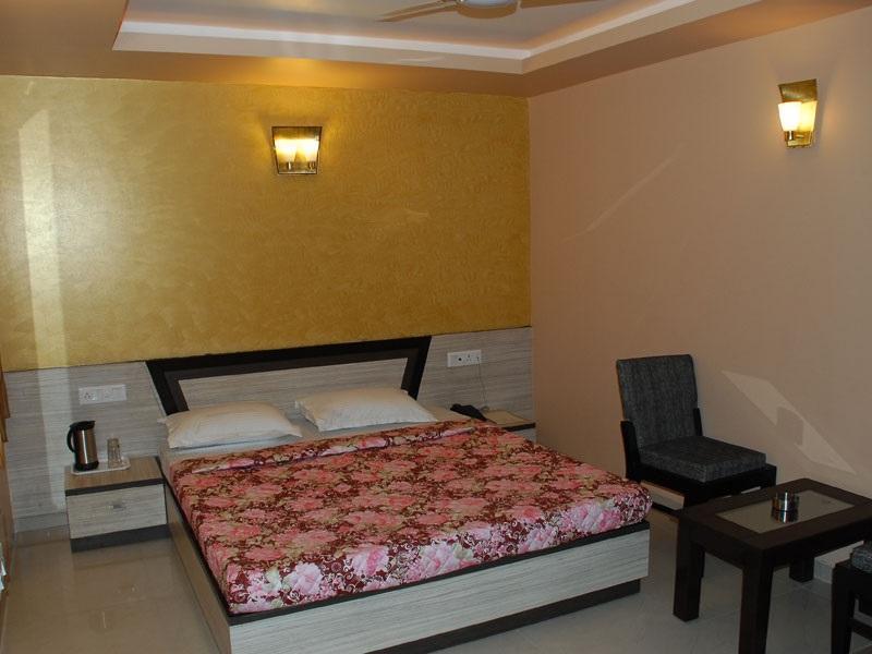 Oyo 4161 Hotel Shailly Inn Ahmedabad Exterior photo